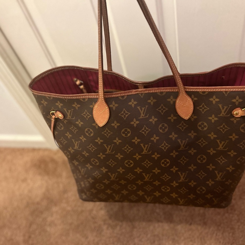 Authentic Louis Vuitton Never Full